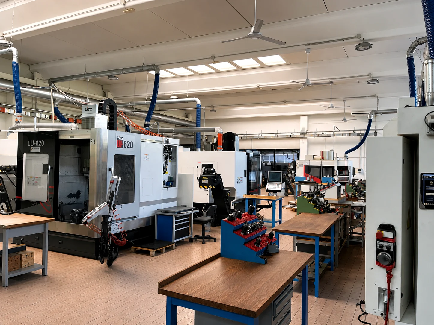 Panoramica attuale dell’officina L.M.A. S.r.l. e dei reparti produttivi